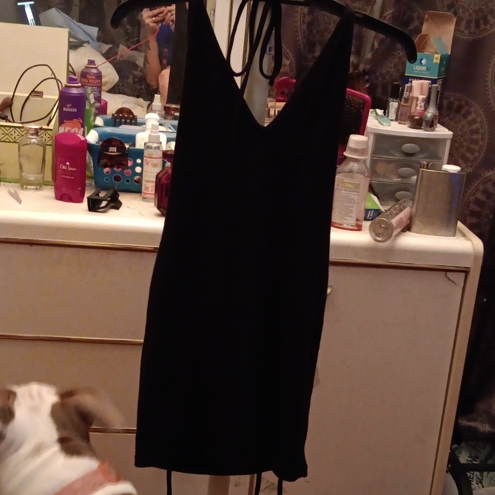 DRESS. HALTER BLACK MINI